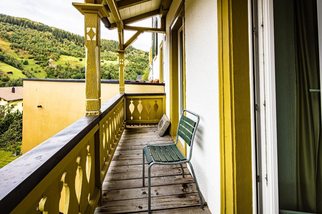 Hotel Vallatscha Curaglia Exterior foto